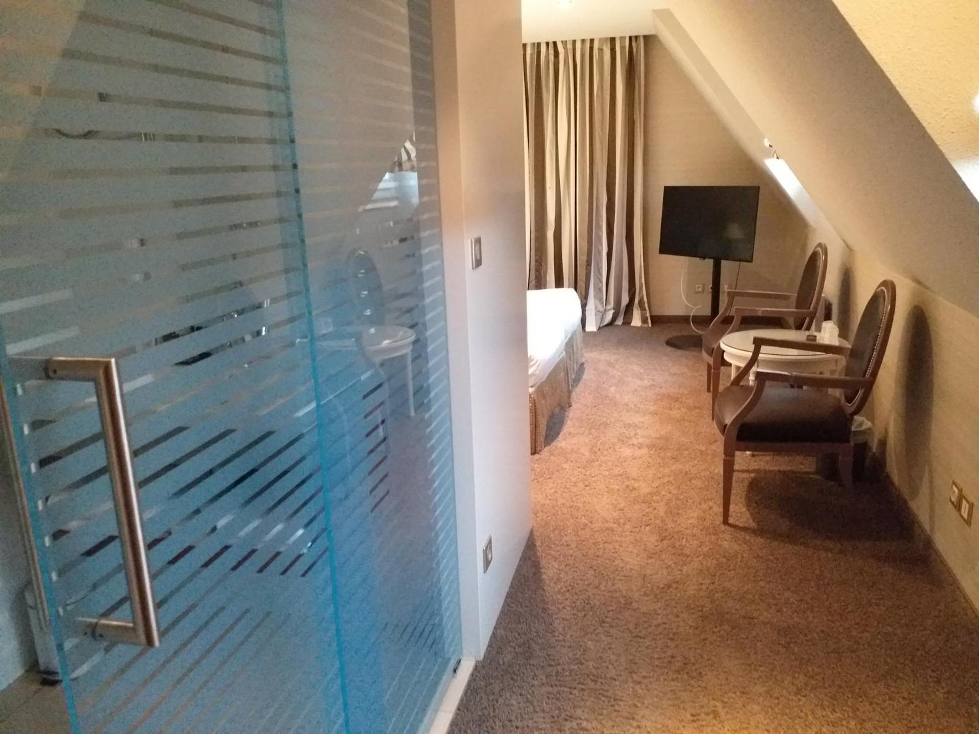 Logis Hotel Le Parc & Spa Saint-Hippolyte  Eksteriør bilde