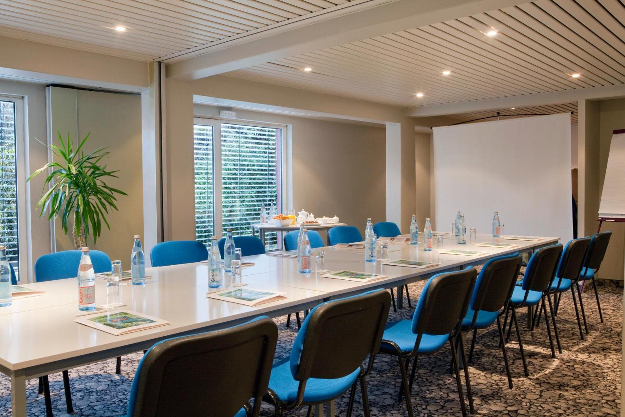 Logis Hotel Le Parc & Spa Saint-Hippolyte  Eksteriør bilde