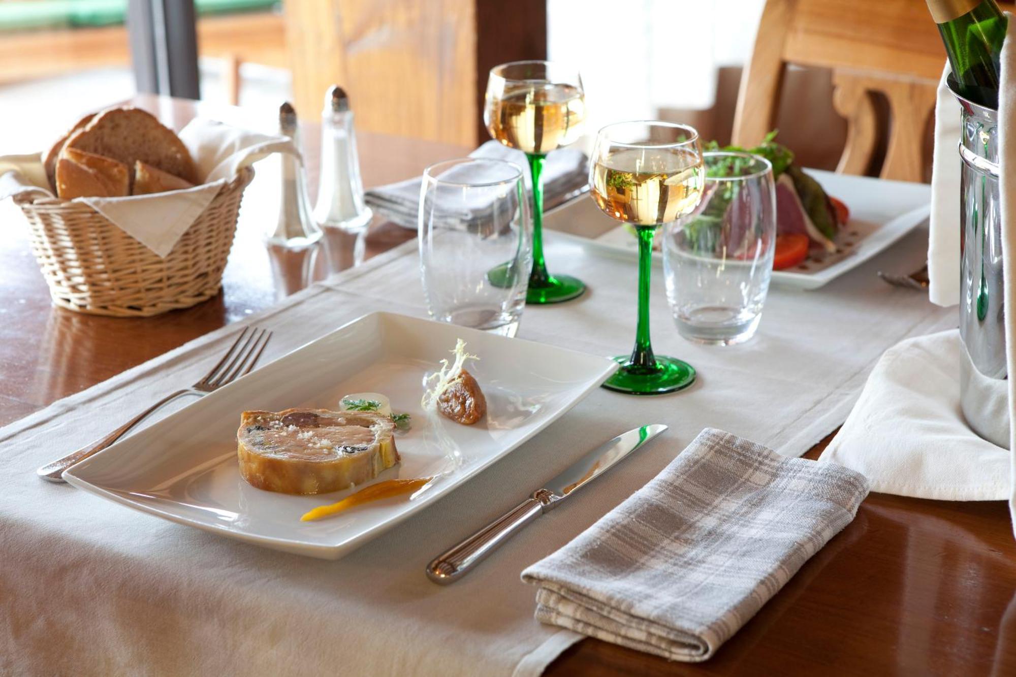 Logis Hotel Le Parc & Spa Saint-Hippolyte  Eksteriør bilde