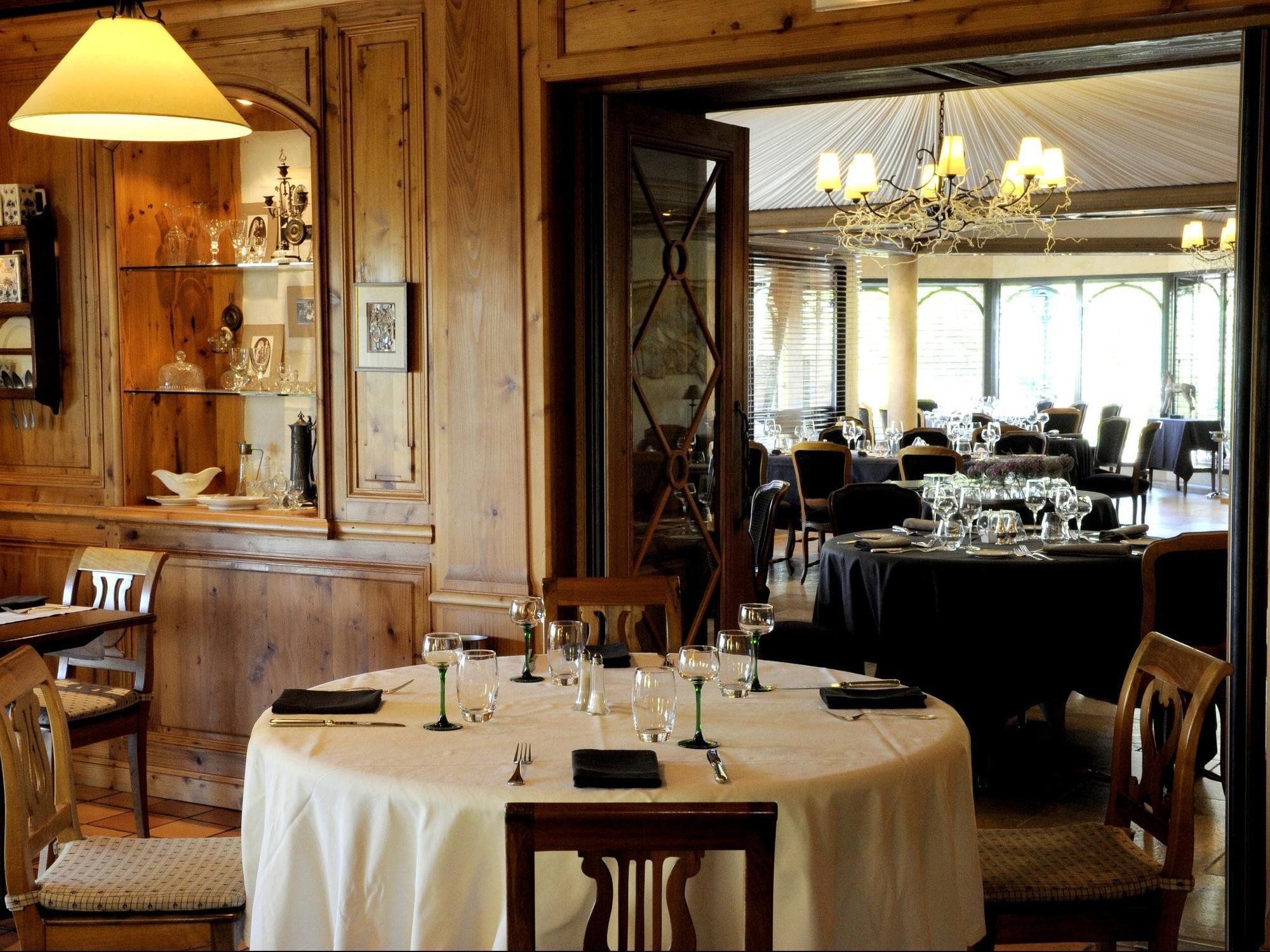 Logis Hotel Le Parc & Spa Saint-Hippolyte  Eksteriør bilde
